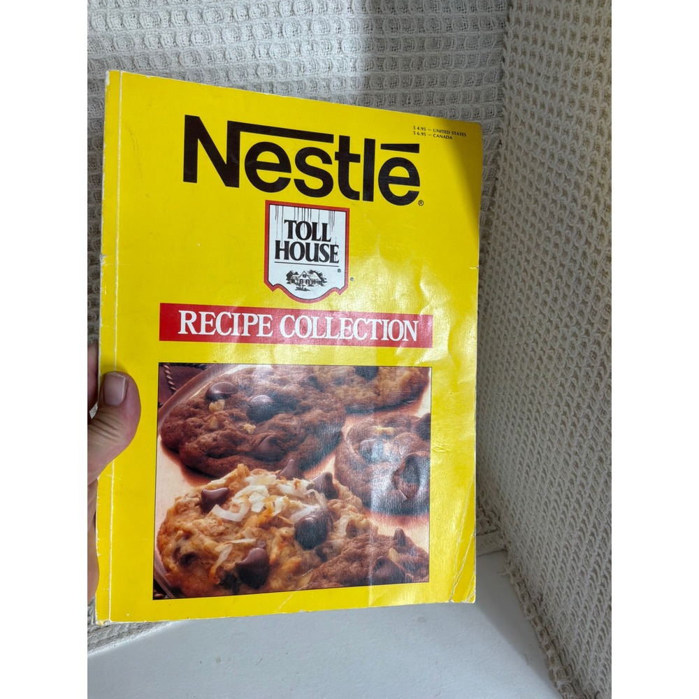 Vintage Unisex Nestle Toll House Recipe Collection Cookbook OS Yellow